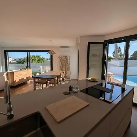 Caparica Sun & Serenity Villa *