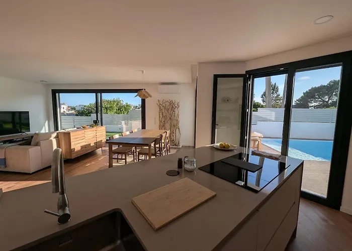 Caparica Sun & Serenity Villa *