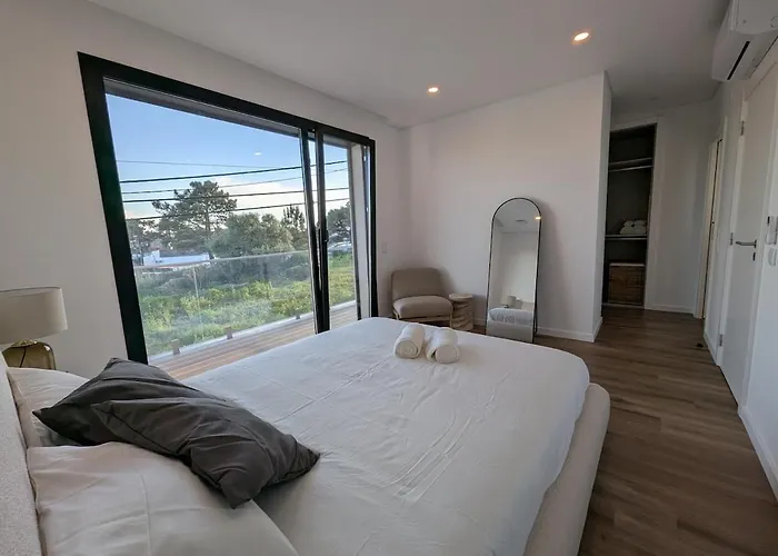 Villa Caparica Sun & Serenity